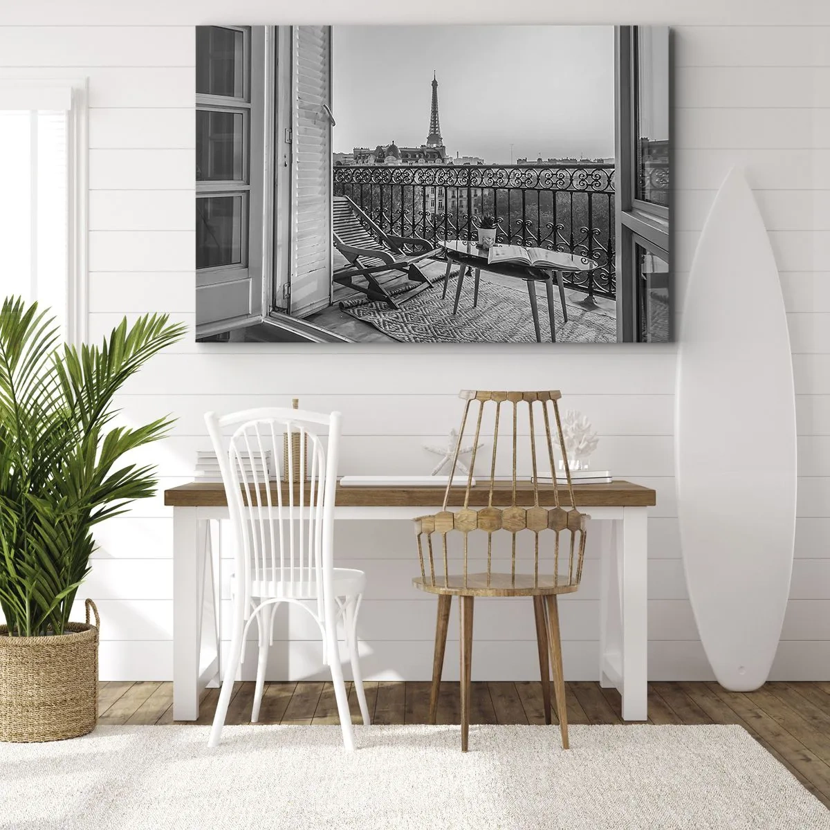 Impression sur toile - Image sur toile - Vue sur la Tour Eiffel depuis le balcon avec transats et table - 100x70cm - Après-midi parisien - Décoration murale moderne pour le salon et la chambre ARTTOR