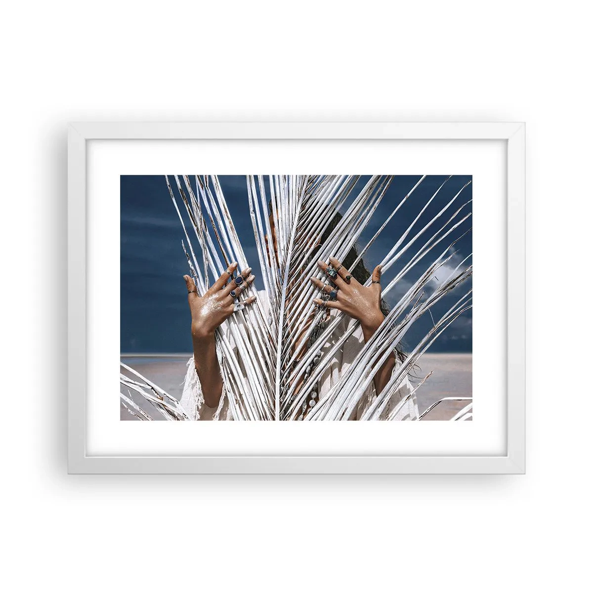 Affiche dans un cadre blanc - Poster - Fille de chaman ? - 40x30 cm