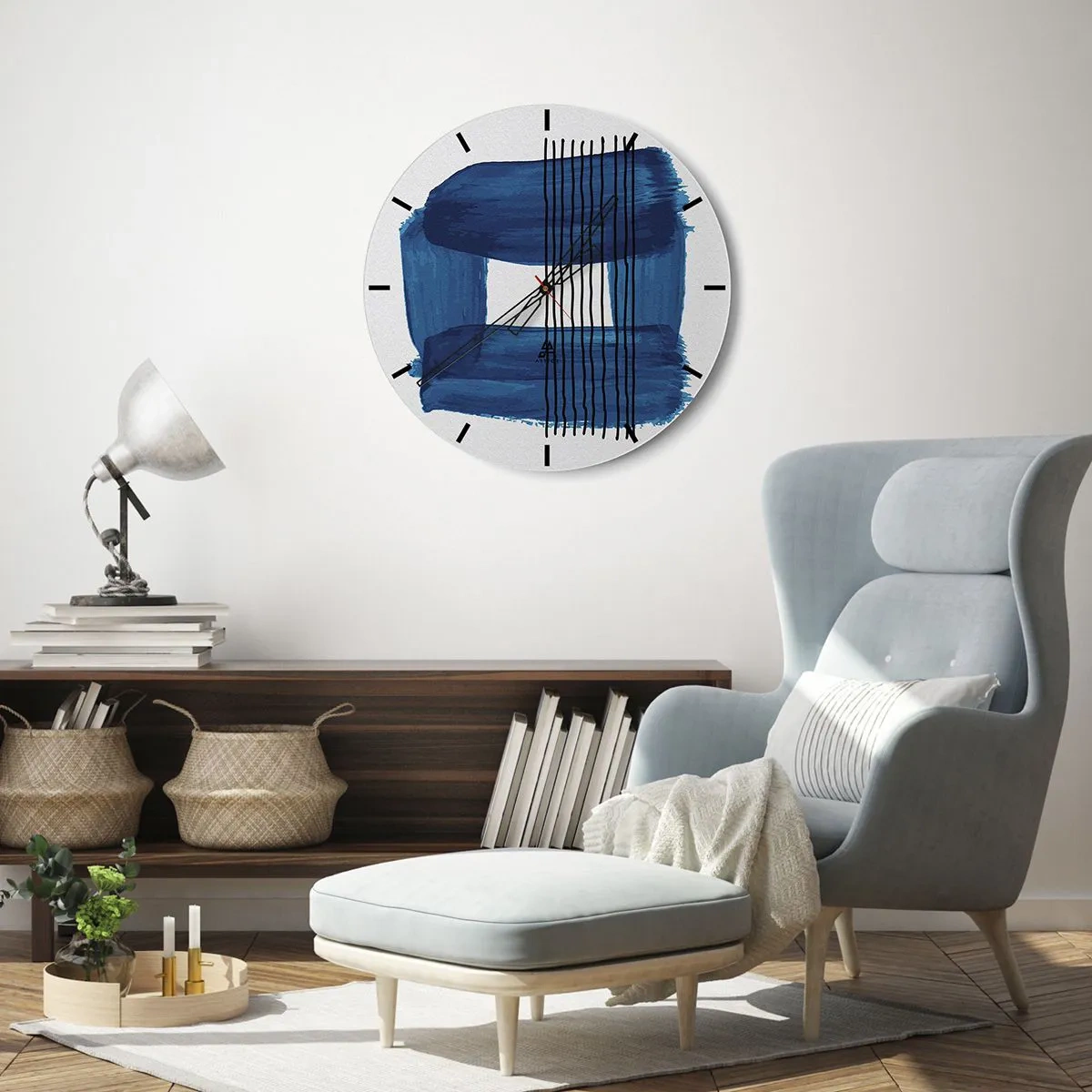 Horloge murale - Pendule murale - Motif abstrait avec de la peinture bleue et des lignes noires - 30x30cm - Composition noire-bleue - Décoration murale moderne pour le salon, la cuisine et la chambre ARTTOR