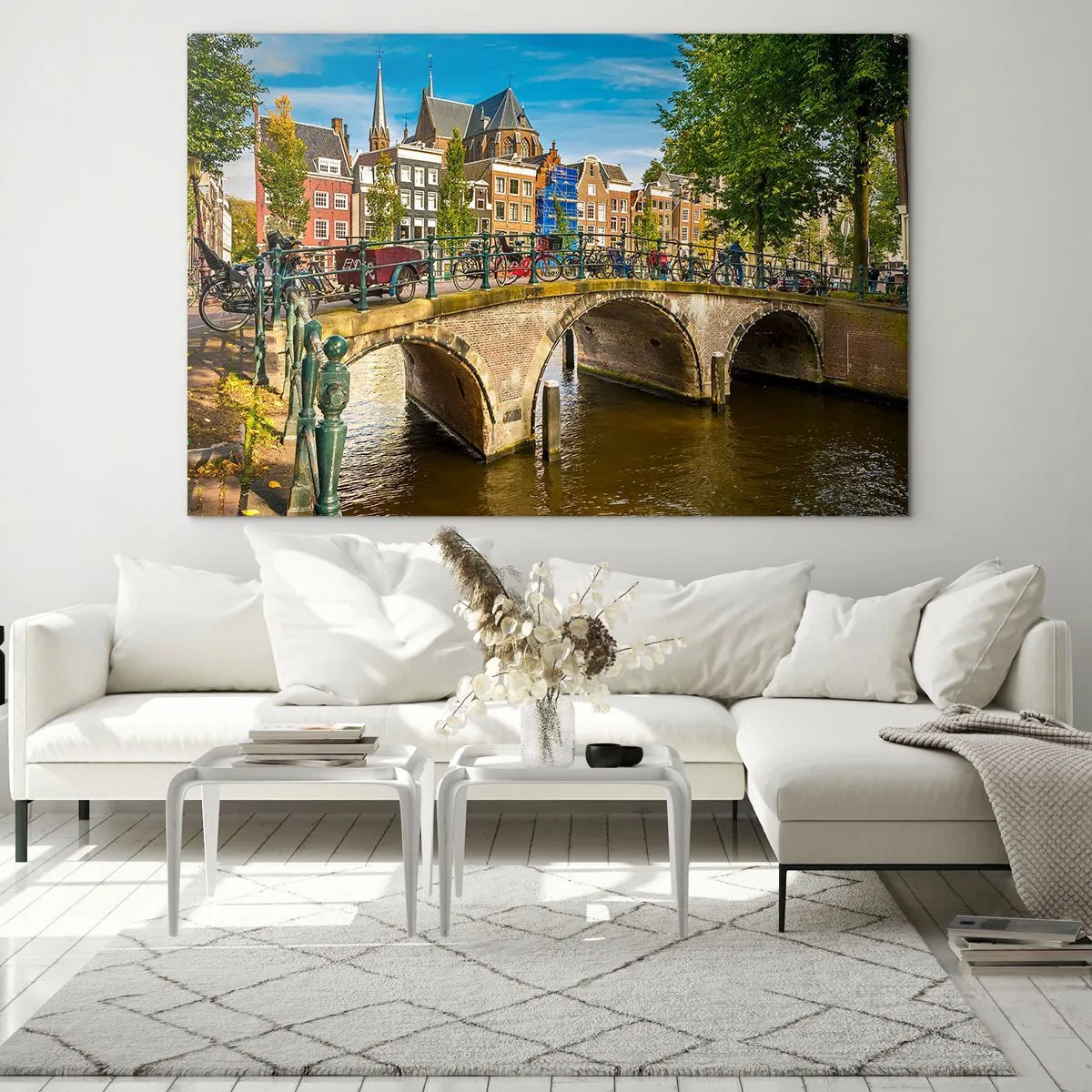 Impression sur verre - Image sur verre - Un pont sur un canal entouré d'architecture historique et de verdure - 100x70cm - Le printemps sur le canal - Décoration murale moderne pour le salon et la chambre ARTTOR