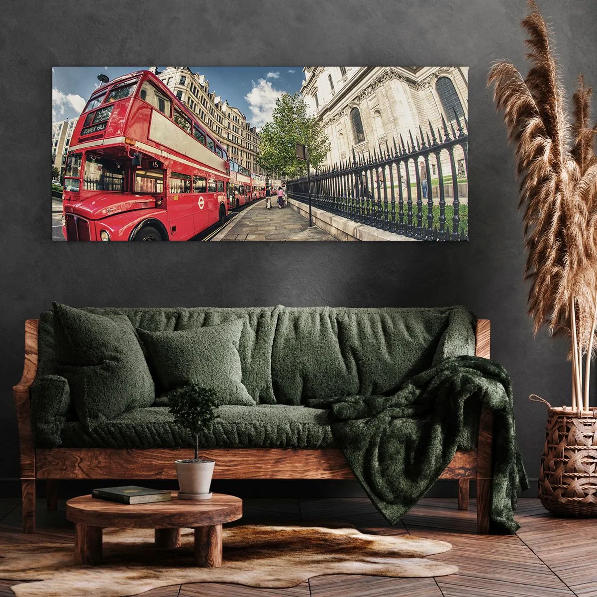 Impression sur toile - Image sur toile - Bus rouge à impériale à Londres près de la rue et de la cathédrale - 160x50cm - Rue de Londres en gris et rouge - Décoration murale moderne pour le salon et la chambre ARTTOR
