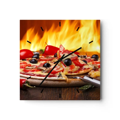 Horloge murale - Pendule murale - Pizza aux olives, tomates et poivrons sur fond de flammes - 30x30cm - From Italy with love - Décoration murale moderne pour le salon et la chambre ARTTOR
