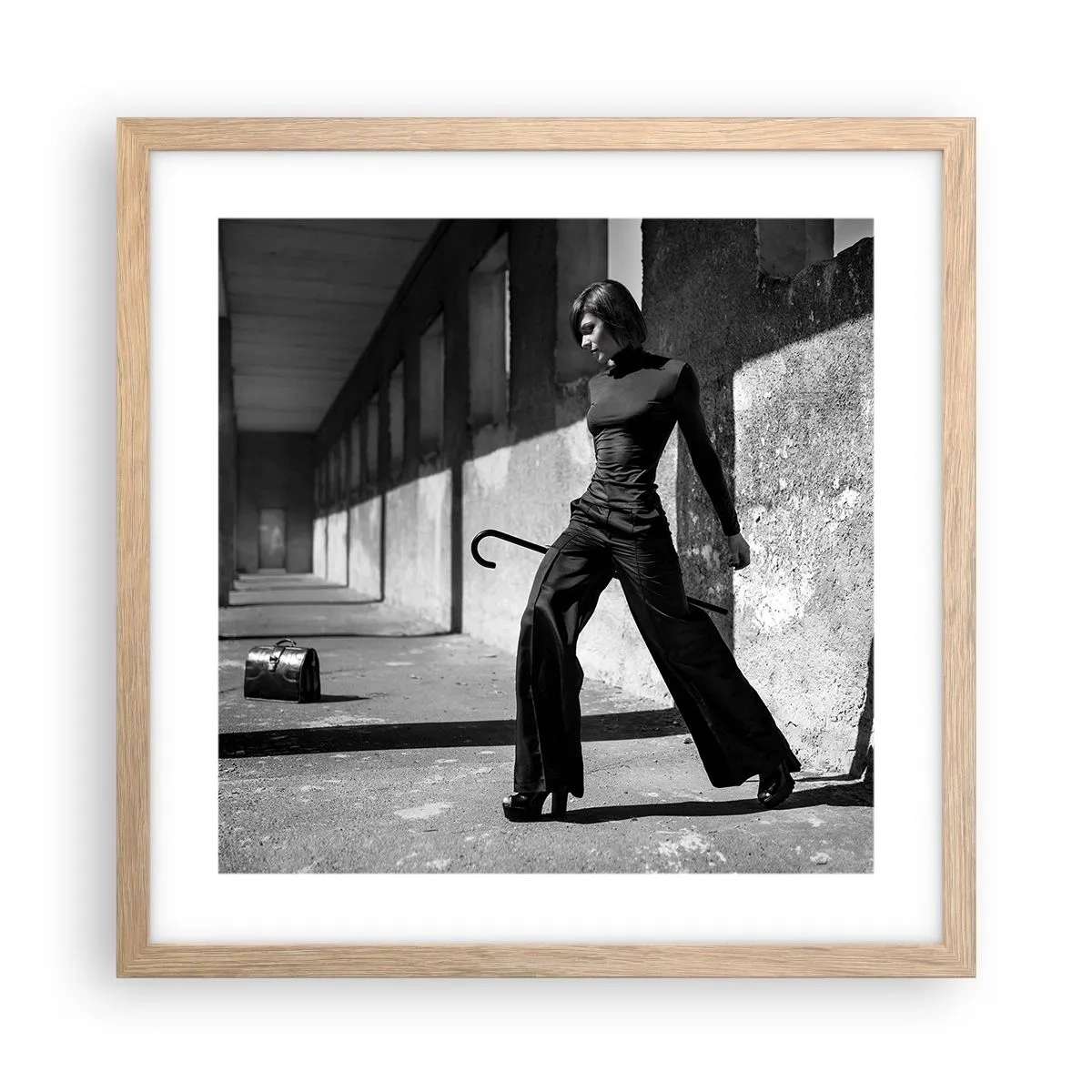 Affiche dans un chêne clair - Poster - Élégance urbaine - 40x40 cm