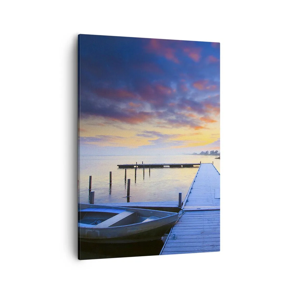 Impression sur toile - Image sur toile - Une jetée au bord du lac au coucher du soleil avec un bateau sur le rivage - 50x70cm - Calme violet-doré - Décoration murale moderne pour le salon et la chambre ARTTOR