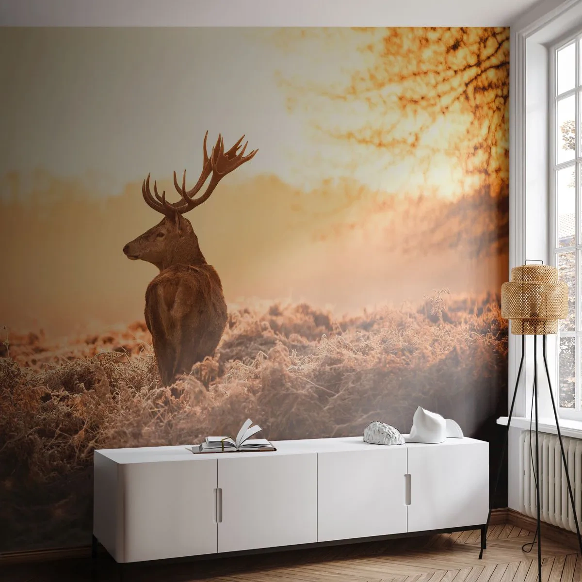 Papier Peint Photo Premium Sand - Cerf dans la lumière dorée du coucher du soleil - 100x70cm - Seigneur du domaine - Décoration murale moderne pour le salon et la chambre ARTTOR