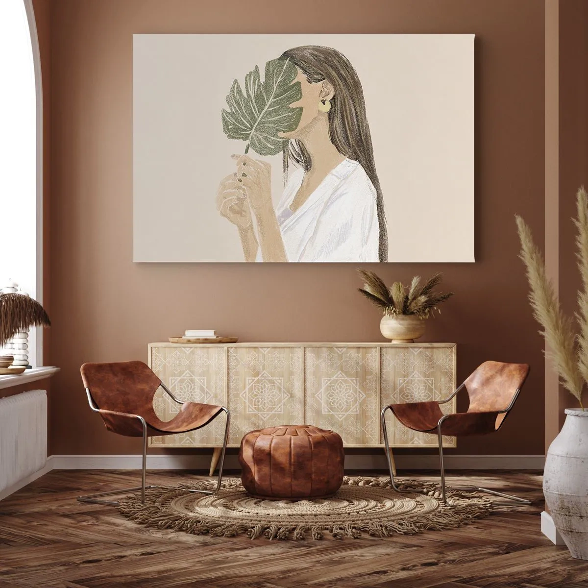 Impression sur toile - Image sur toile - Portrait d'une femme avec une feuille de monstera sur fond beige - 120x80cm - Portrait mystérieux avec un éventail - Décoration murale moderne pour le salon et la chambre ARTTOR