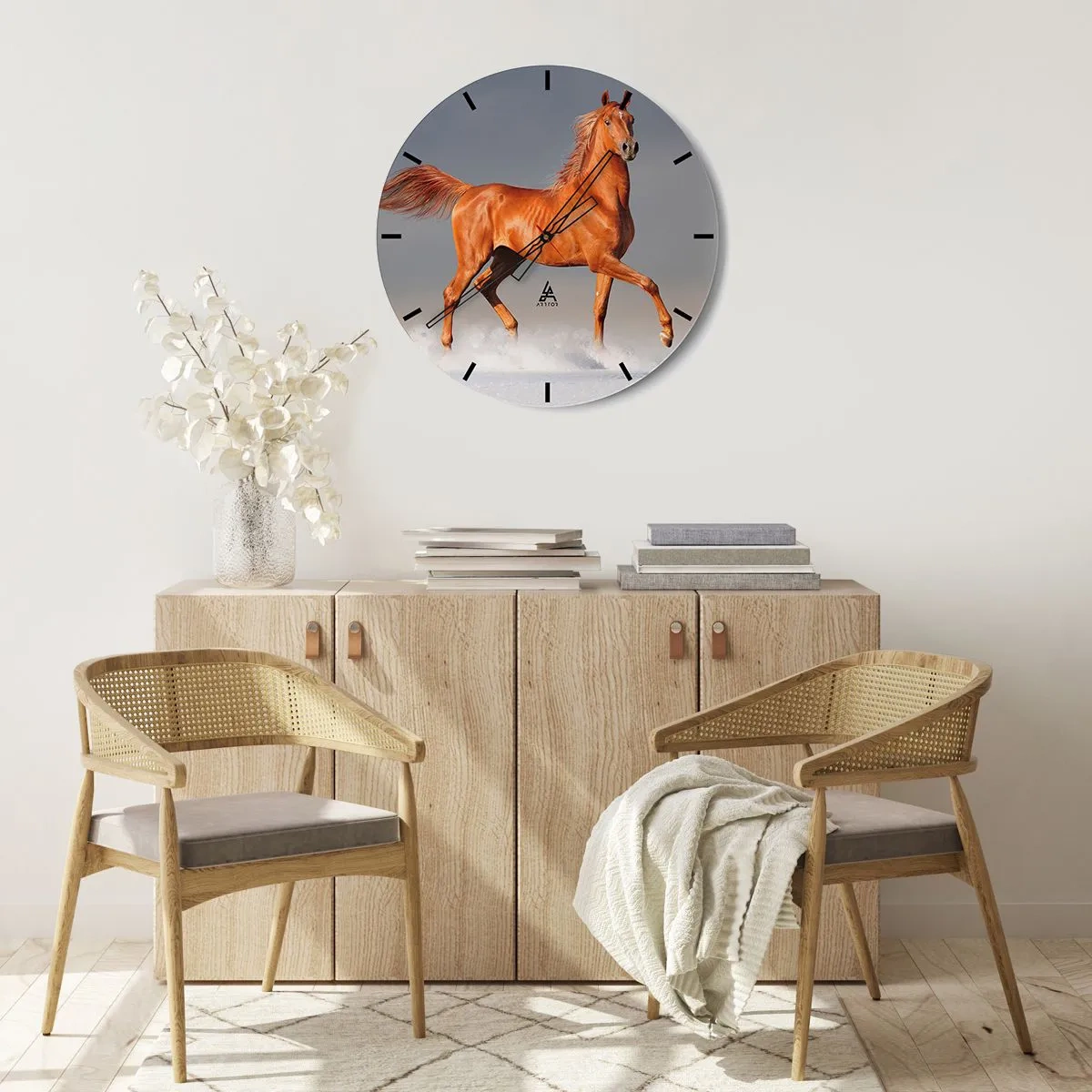 Horloge murale - Pendule murale - Un cheval au galop avec une robe alezan sur un fond clair - 30x30cm - La grâce dansante - Décoration murale moderne pour le salon, la cuisine et la chambre ARTTOR