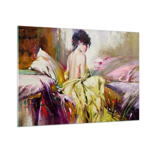 Impression sur verre - Image sur verre - Une femme en robe jaune assise sur un lit dans un style impressionniste. - 100x70cm - Entre les lèvres et le bord de la tasse - Décoration murale moderne pour le salon et la chambre ARTTOR