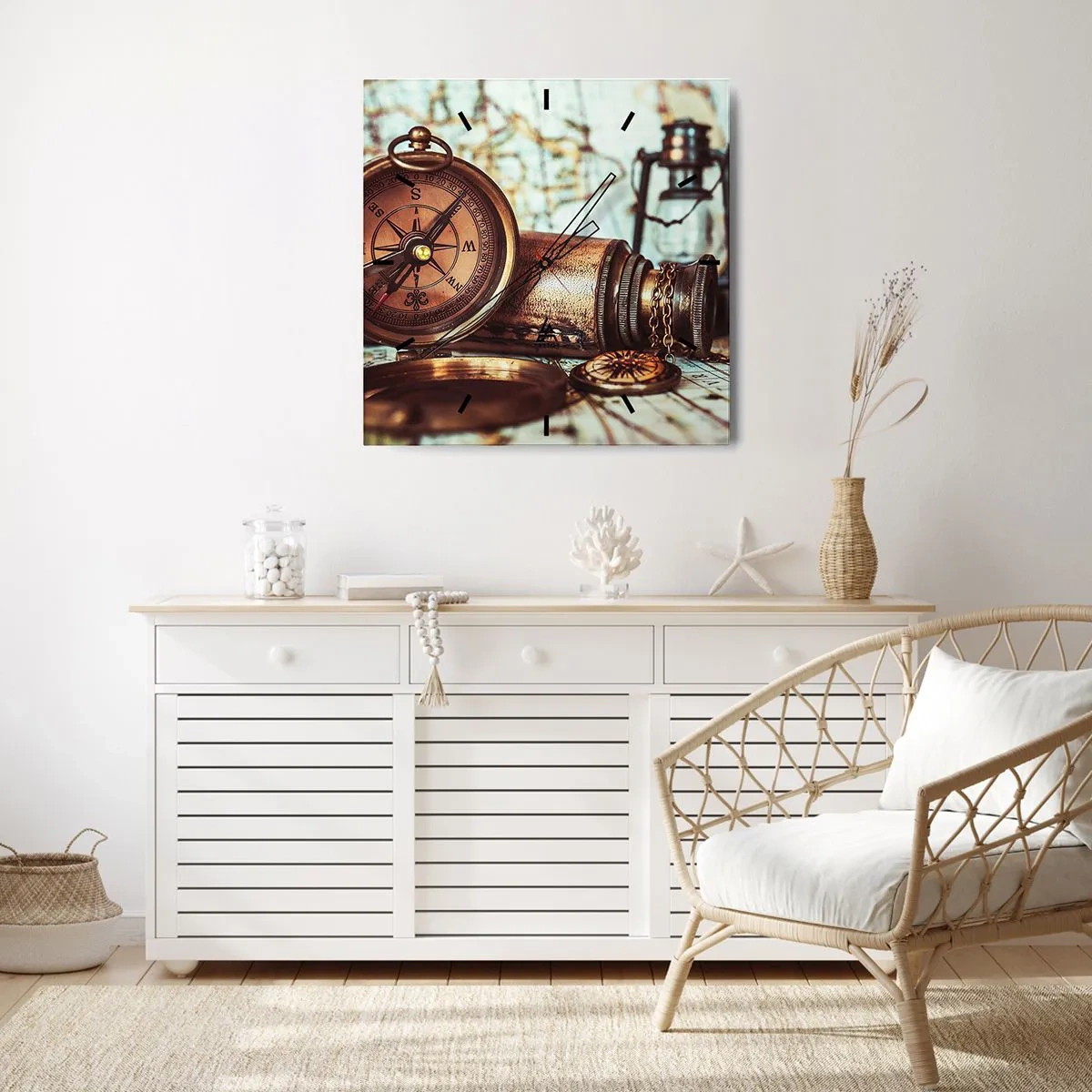 Horloge murale - Pendule murale - Un ensemble rétro avec une boussole, un télescope et une carte sur le thème du voyage - 30x30cm - Une aventure de pirates dans les Caraïbes vous attend - Décoration murale moderne pour le salon et la chambre ARTTOR