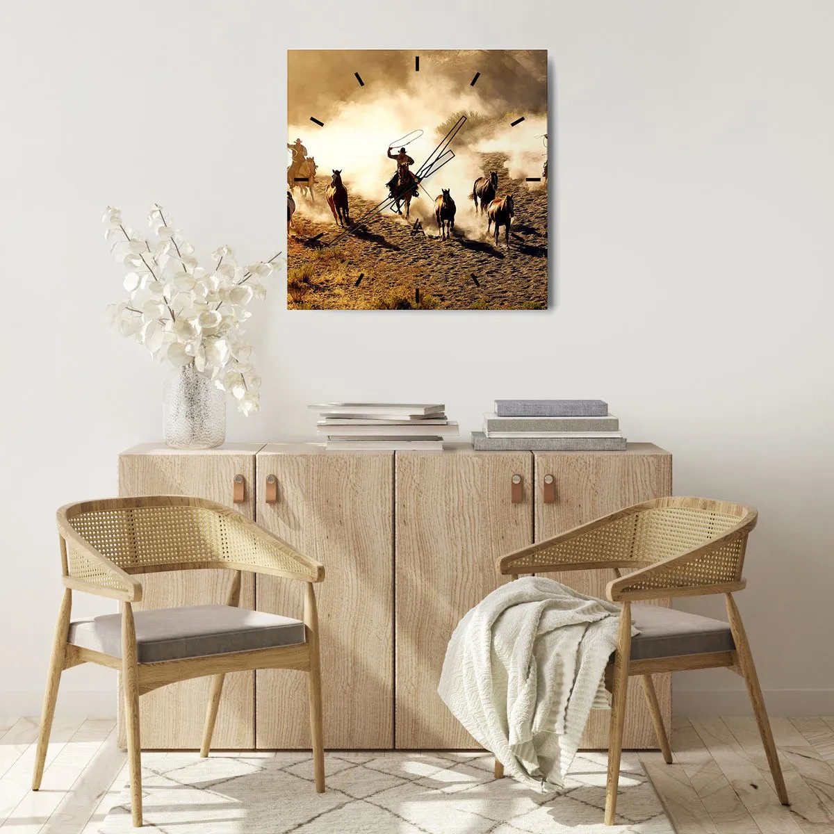 Horloge murale - Pendule murale - Cowboys à cheval en action sur un terrain désertique - 30x30cm - L'ouest vraiment sauvage - Décoration murale moderne pour le salon et la chambre ARTTOR