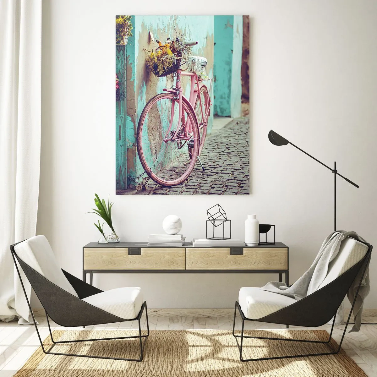Impression sur verre - Image sur verre - Un vélo rose près d'une porte turquoise - 80x120cm - Je reviens tout de suite - Décoration murale moderne pour le salon et la chambre ARTTOR