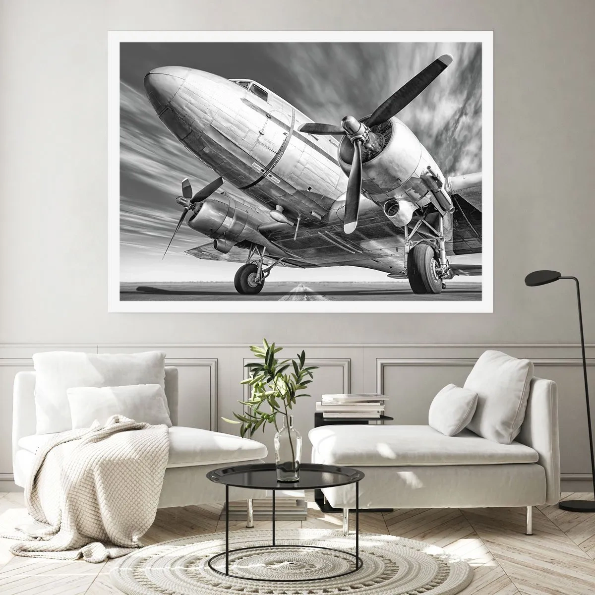 Affiche - Poster - Une image en noir et blanc d'un avion classique avec des détails structurels visibles. - 100x70cm - Toujours prêt à voler - Décoration murale moderne pour le salon et la chambre ARTTOR