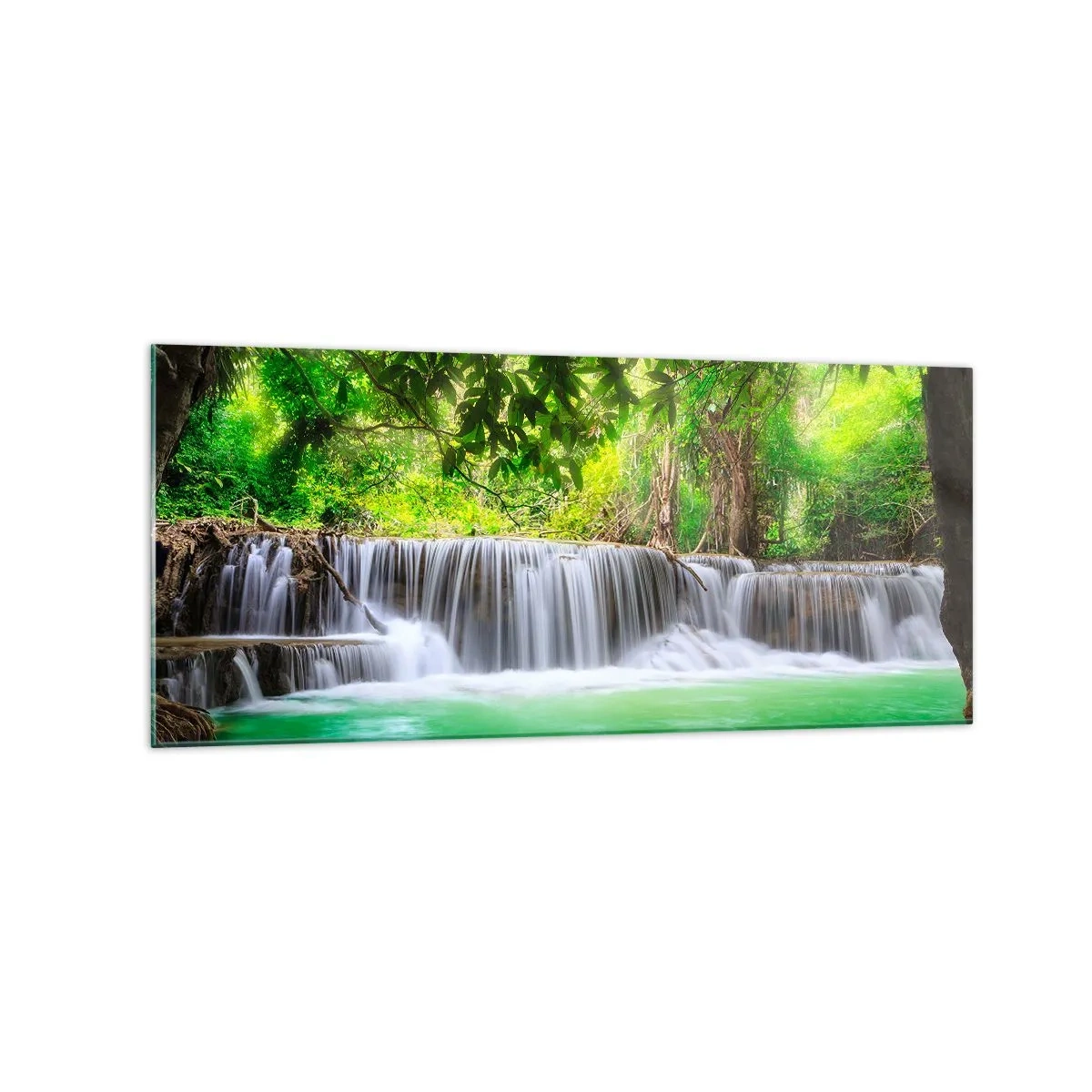 Impression sur verre - Image sur verre - Une cascade verte entourée d'une végétation tropicale dense - 120x50cm - Une cascade de vert - Décoration murale moderne pour le salon et la chambre ARTTOR