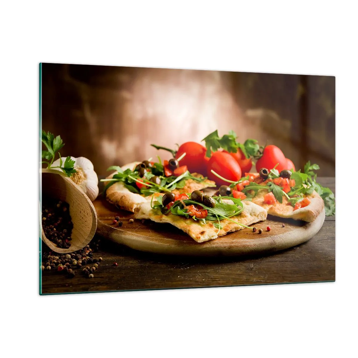 Impression sur verre - Image sur verre - Pizza sur une planche de bois avec roquette et tomates - 120x80cm - Directement du four et du jardin - Décoration murale moderne pour le salon et la chambre ARTTOR