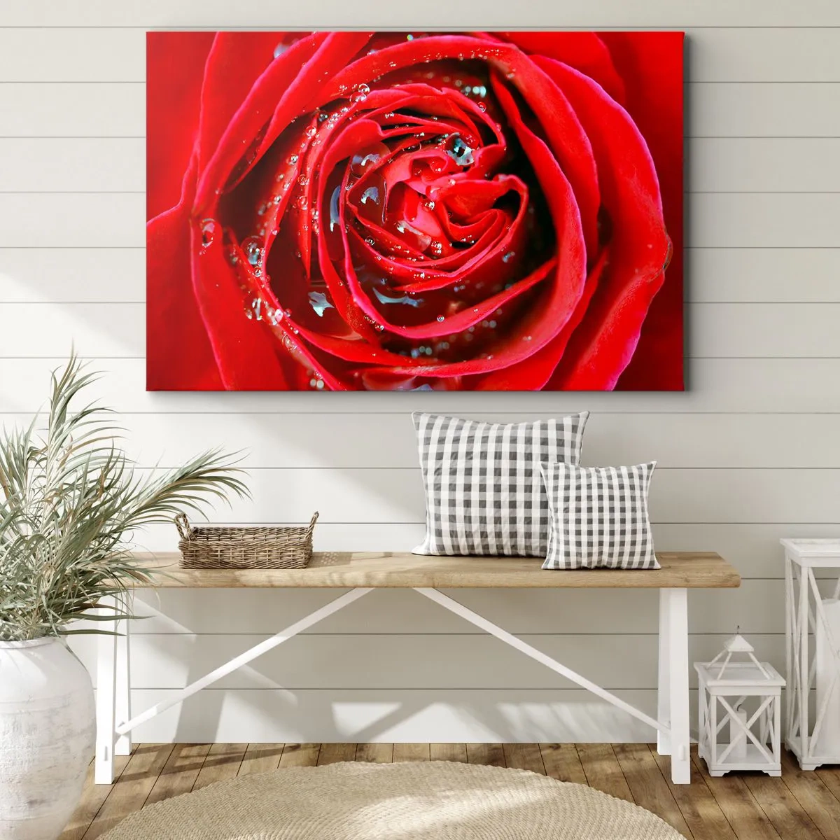 Impression sur toile - Image sur toile - Gros plan d'une rose rouge avec des gouttes d'eau sur les pétales - 120x80cm - Dans les gouttes de rosée - Décoration murale moderne pour le salon et la chambre ARTTOR