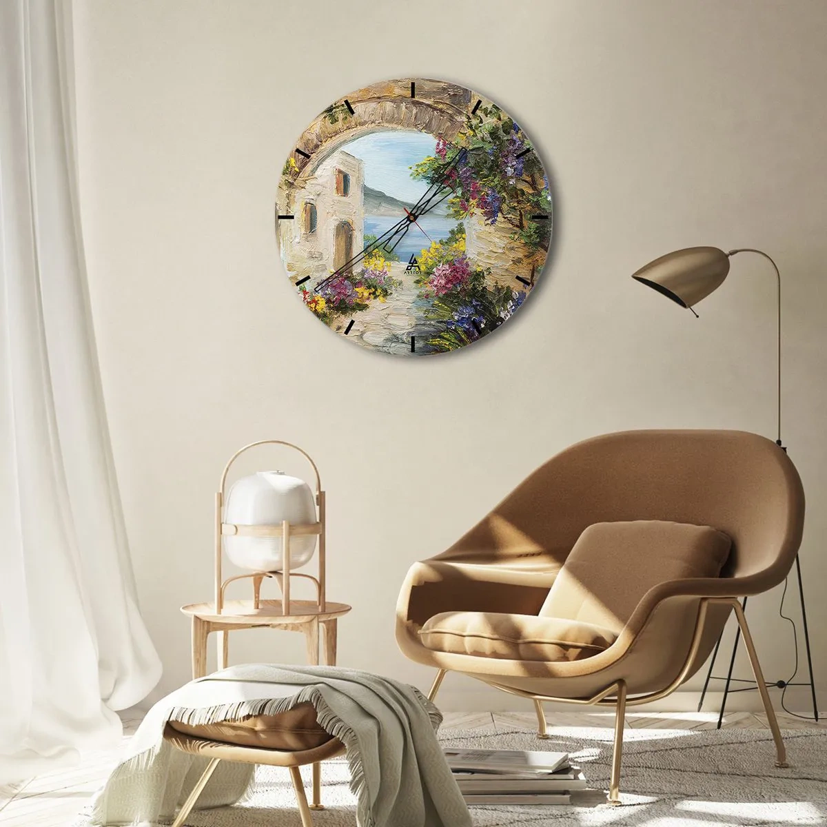 Horloge murale - Pendule murale - Une rue pleine d'ambiance avec des fleurs et une vue sur la mer - 30x30cm - Le charme d'une province côtière - Décoration murale moderne pour le salon, la cuisine et la chambre ARTTOR