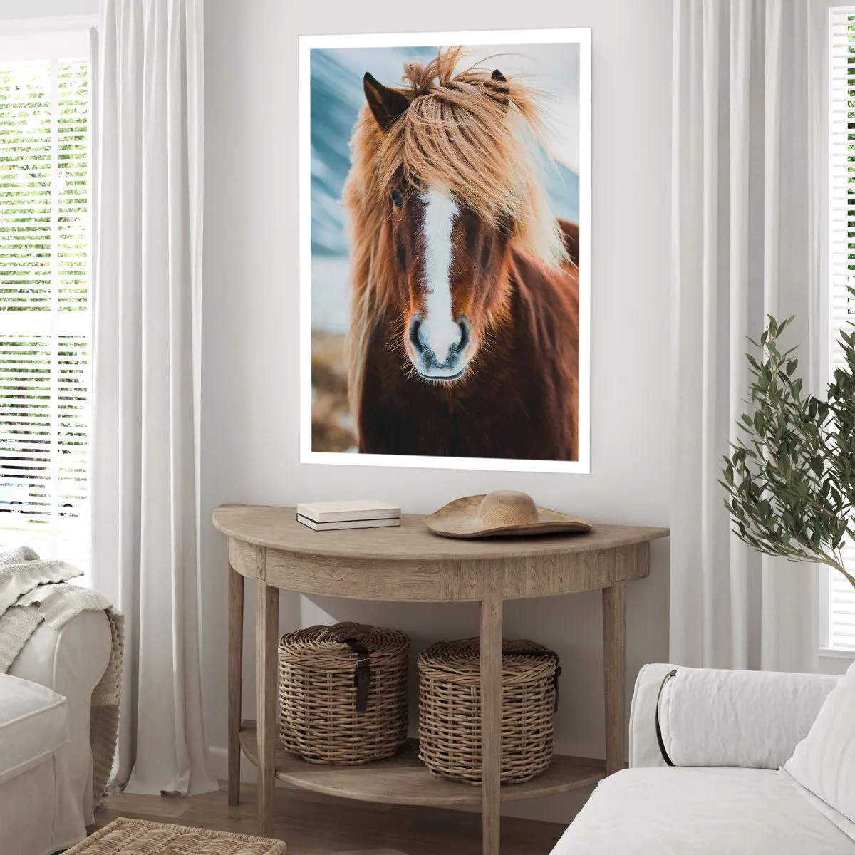 Affiche - Poster - Gros plan d'un cheval islandais avec une crinière flottante sur un fond naturel. - 50x70cm - Sentez-vous la liberté ? - Décoration murale moderne pour le salon et la chambre ARTTOR