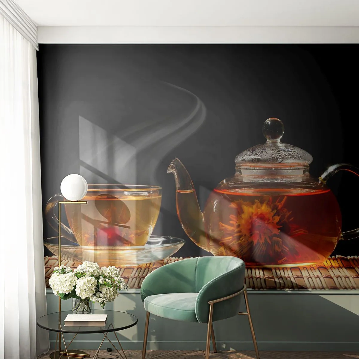 Papier Peint Photo Premium Canvas - Théière en verre avec thé aux fleurs et une tasse - 100x70cm - La magie et l'art de l'infusion du thé - Décoration murale moderne pour le salon et la chambre ARTTOR
