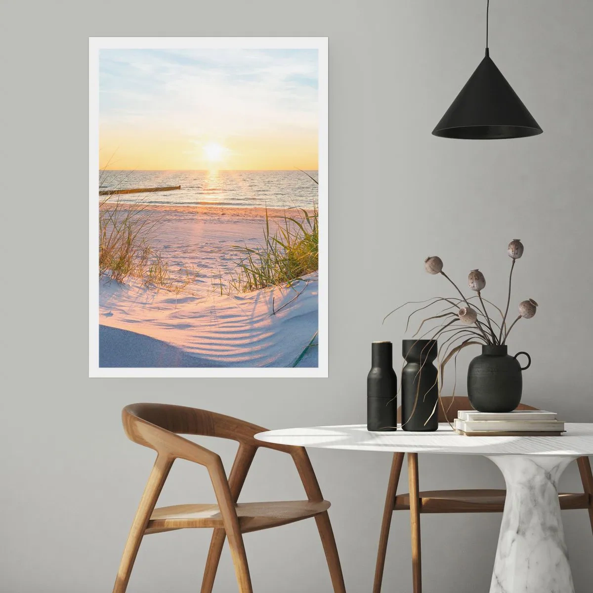 Affiche - Poster - Le bruit de la mer, le chant des oiseaux, une plage sauvage parmi les herbes… - 40x50 cm