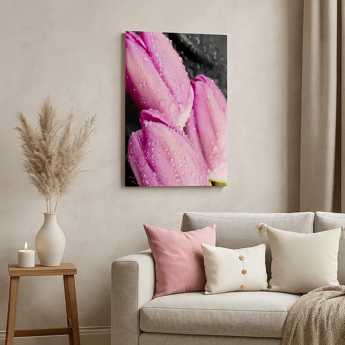 Impression sur toile - Image sur toile - Trois tulipes roses avec des gouttes d'eau sur fond noir - 50x70cm - Lilas trois sur une pierre noire - Décoration murale moderne pour le salon et la chambre ARTTOR