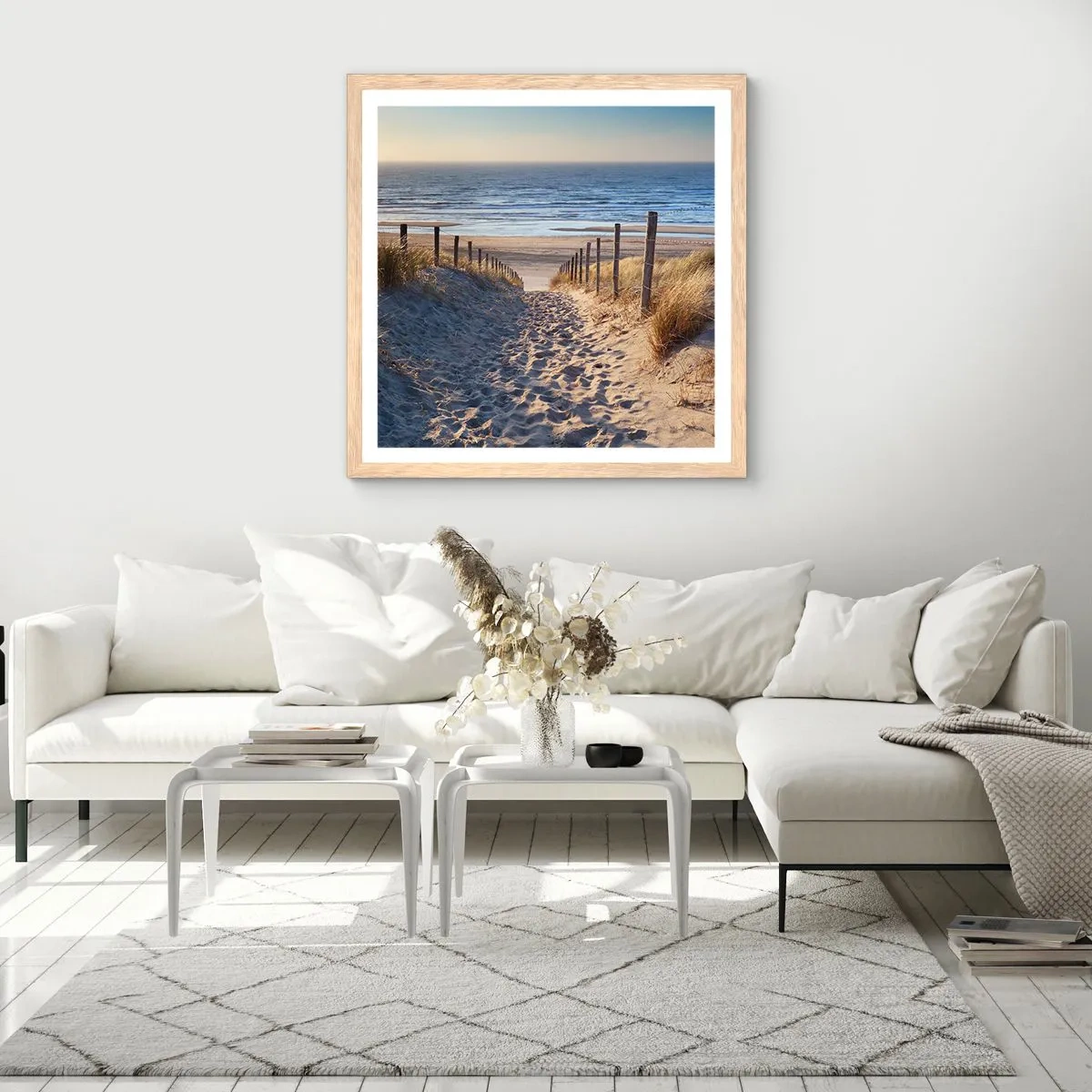 Affiche dans un chêne clair - Poster - Le bruit de la mer, le chant des oiseaux, une plage sauvage parmi les herbes… - 60x60 cm