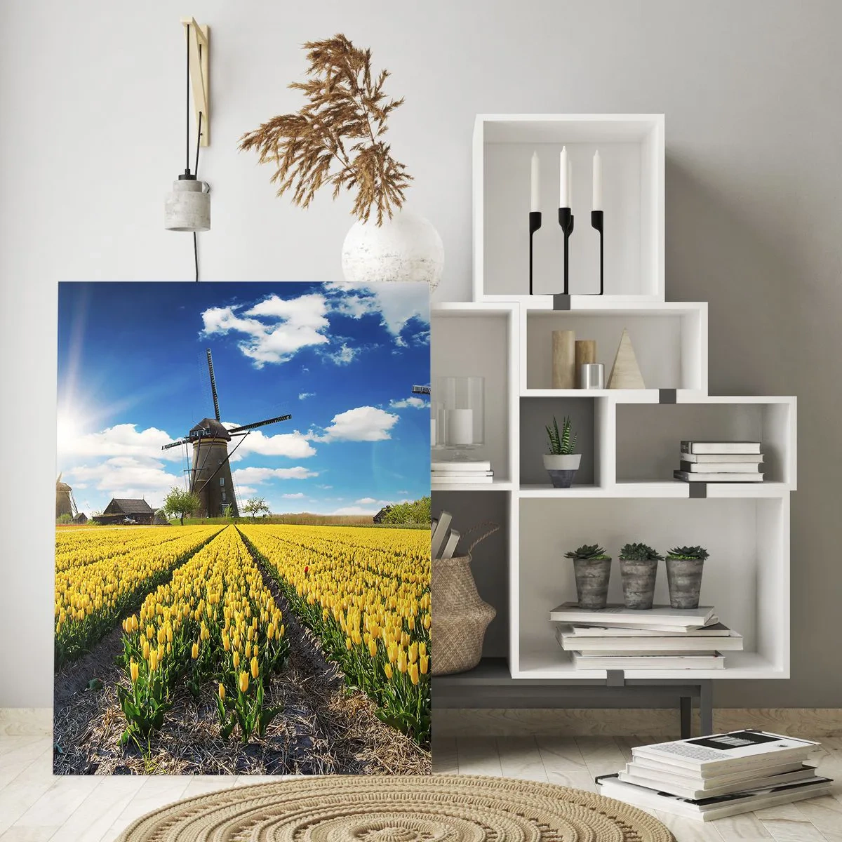 Impression sur verre - Image sur verre - Un champ de tulipes jaunes avec des moulins à vent en arrière-plan par une journée ensoleillée. - 50x70cm - Ça ne pourrait pas être plus hollandais - Décoration murale moderne pour le salon et la chambre ARTTOR