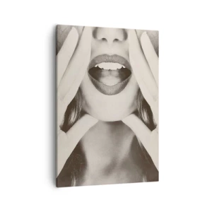 Impression sur toile - Image sur toile - Portrait noir et blanc d'une femme aux lèvres et aux mains expressives - 50x70cm - J'arrive! - Décoration murale moderne pour le salon et la chambre ARTTOR