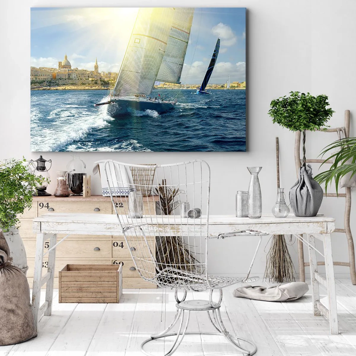 Impression sur toile - Image sur toile - Course de yachts sur fond de côte ensoleillée - 70x50cm - Il est temps de quitter la ville - Décoration murale moderne pour le salon et la chambre ARTTOR