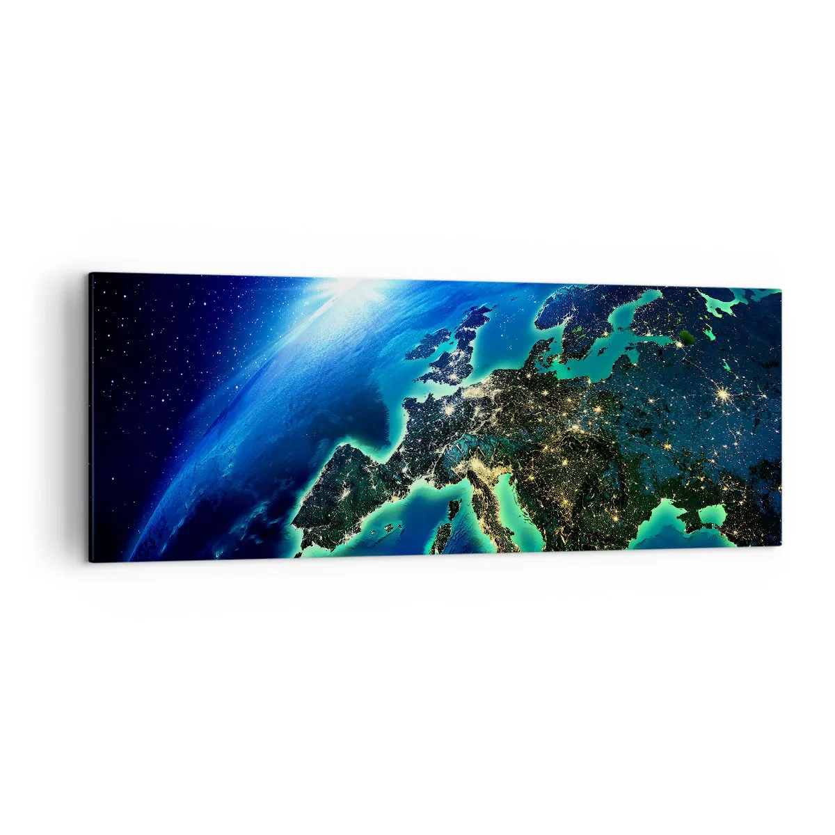 Impression sur toile - Image sur toile - Une vue d'Europe depuis l'espace à la lueur du soleil levant. - 140x50cm - Europe pétillante - Décoration murale moderne pour le salon et la chambre ARTTOR