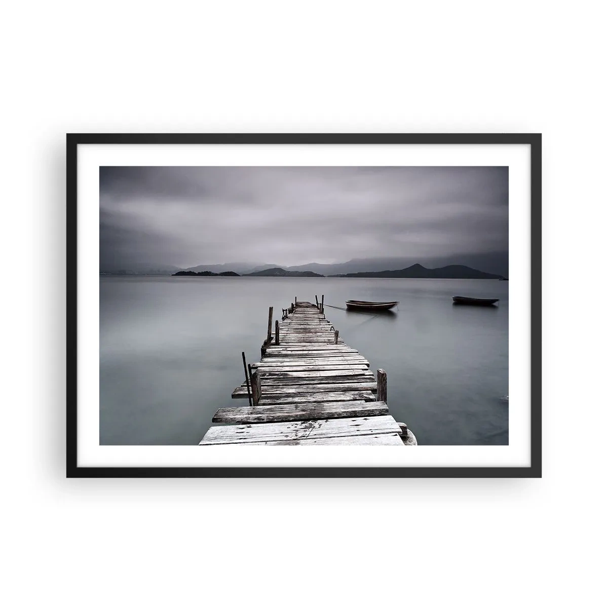 Affiche dans un cadre noir - Poster - Un pont en bois menant à la surface calme du lac - 70x50cm - Tu peux partir demain - Décoration murale moderne pour le salon et la chambre ARTTOR
