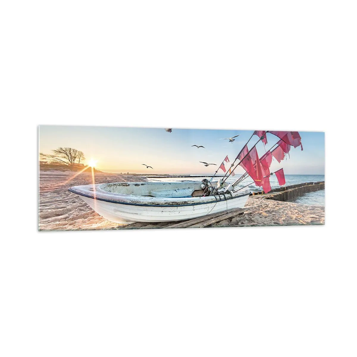 Impression sur verre - Image sur verre - Un bateau sur la plage à l'aube avec des mouettes et des drapeaux rouges - 160x50cm - Repos mérité - Décoration murale moderne pour le salon et la chambre ARTTOR