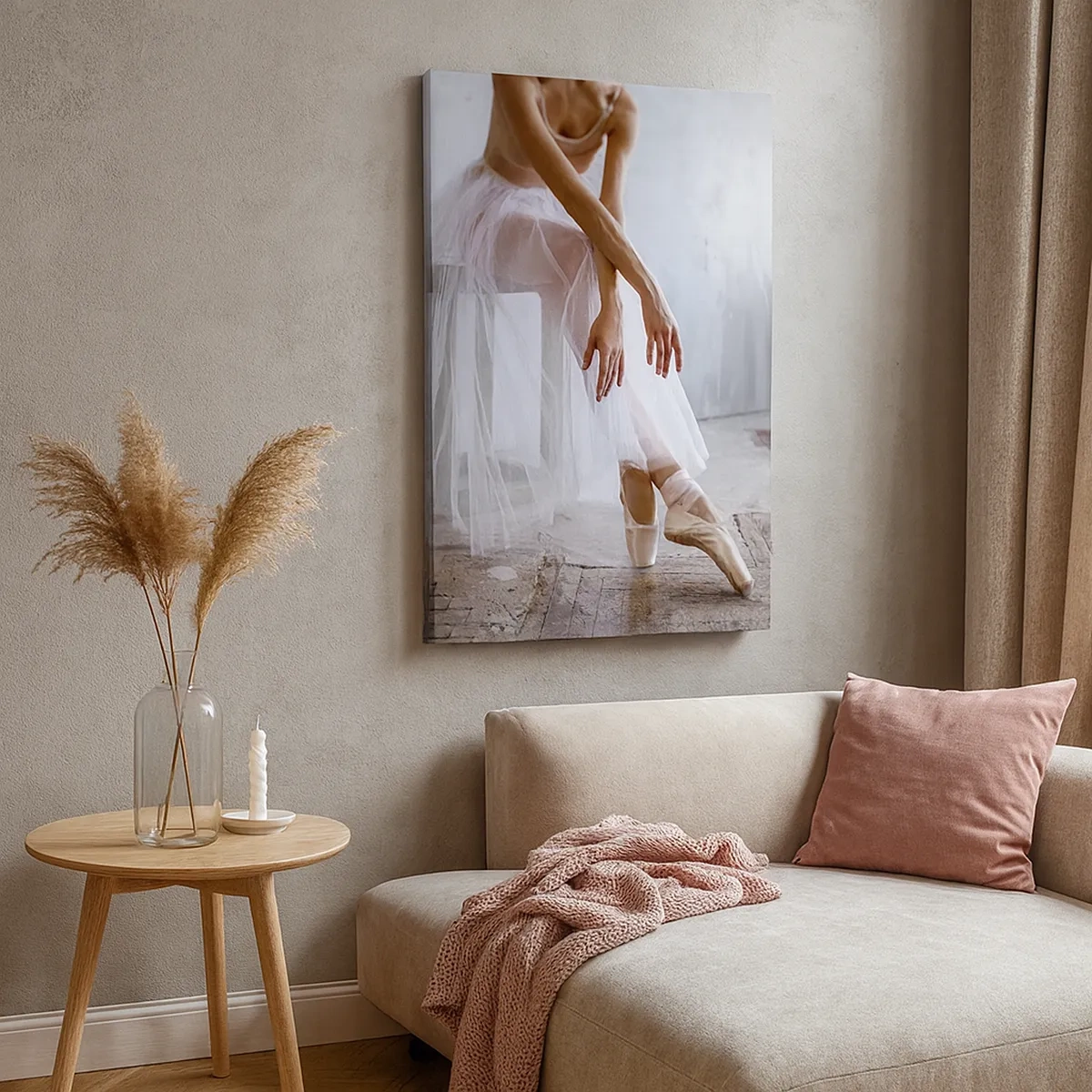 Impression sur toile - Image sur toile - Une ballerine dans une pose délicate sur un fond industriel - 50x70cm - Avant que les lumières de la rampe ne clignotent - Décoration murale moderne pour le salon et la chambre ARTTOR