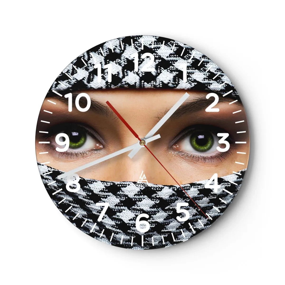 Horloge murale - Pendule murale - Un portrait d'une beauté voilée aux yeux verts - 40x40 cm