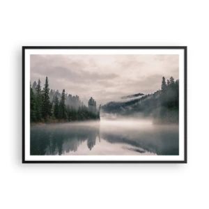Affiche dans un cadre noir - Poster - Une forêt brumeuse se reflétant dans un lac calme - 100x70cm - Reflet dans le brouillard - Décoration murale moderne pour le salon et la chambre ARTTOR