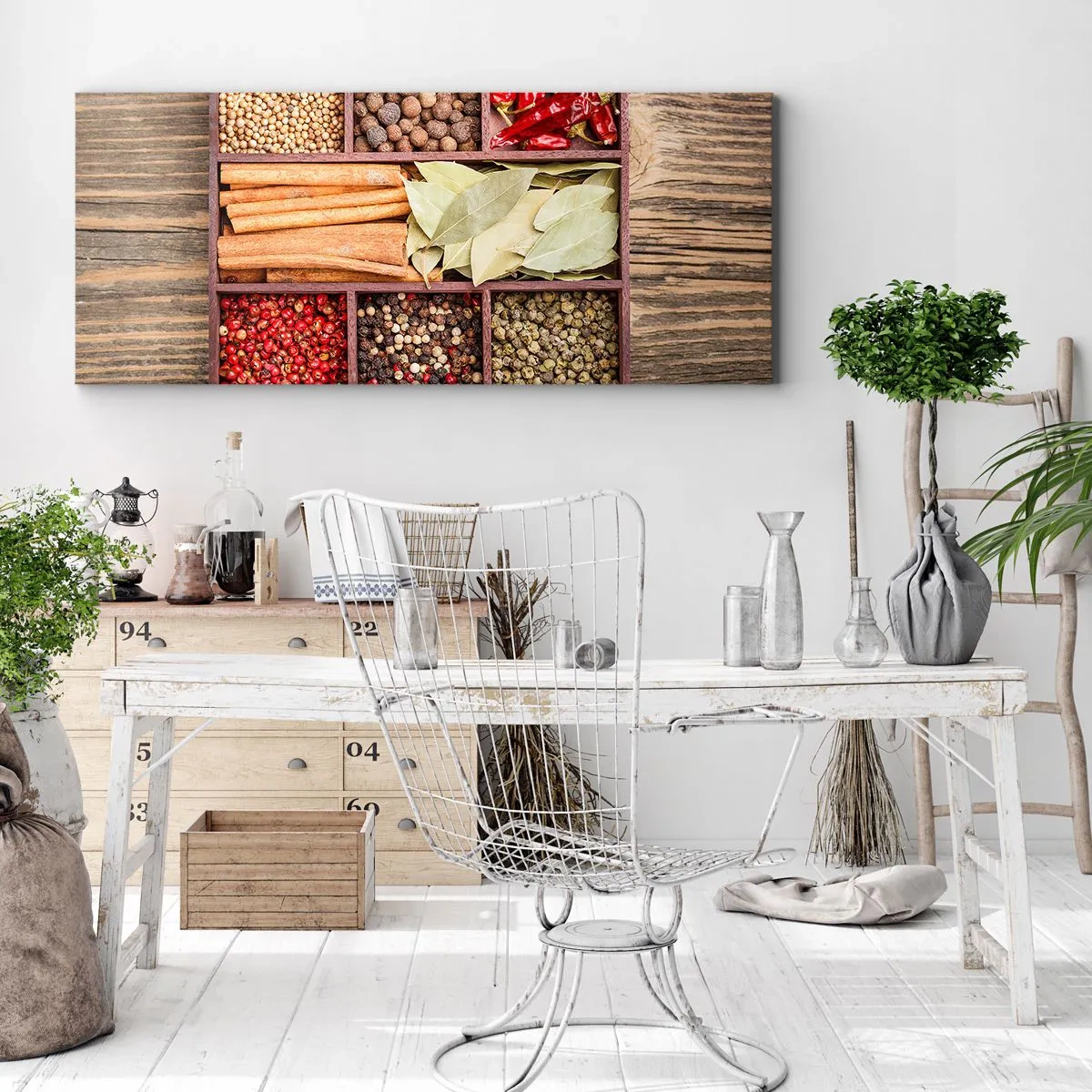 Impression sur toile - Image sur toile - Boîte en bois avec diverses épices dans des compartiments - 120x50cm - Ordre des formes, bouquet d'arômes - Décoration murale moderne pour le salon et la chambre ARTTOR