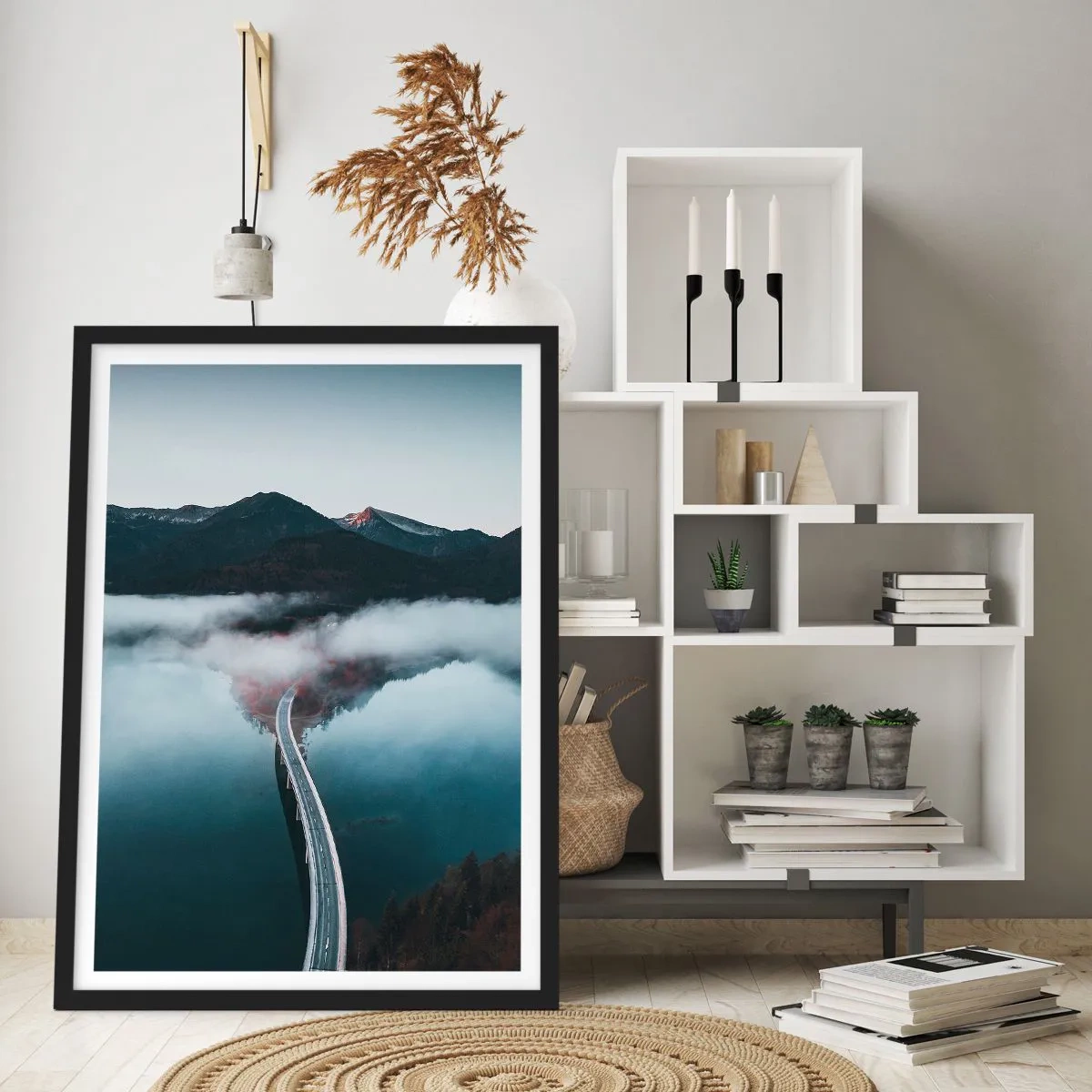 Affiche dans un cadre noir - Poster - Sur une eau aussi lisse qu'un miroir - 30x40 cm