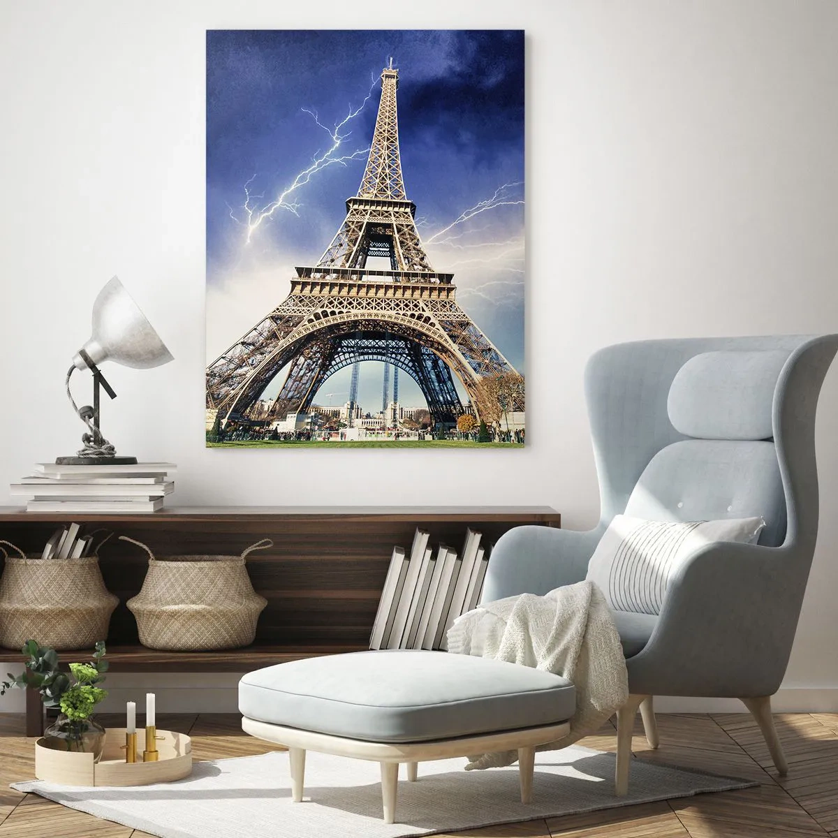 Impression sur verre - Image sur verre - La Tour Eiffel avec un ciel orageux et des éclairs en arrière-plan - 70x100cm - Maître des tempêtes - Décoration murale moderne pour le salon et la chambre ARTTOR