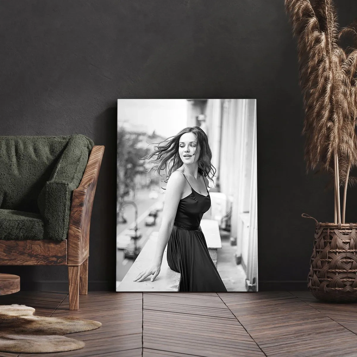 Impression sur toile - Image sur toile - Photo en noir et blanc d'une femme sur un balcon - 70x100cm - Certainement un Parisien - Décoration murale moderne pour le salon et la chambre ARTTOR