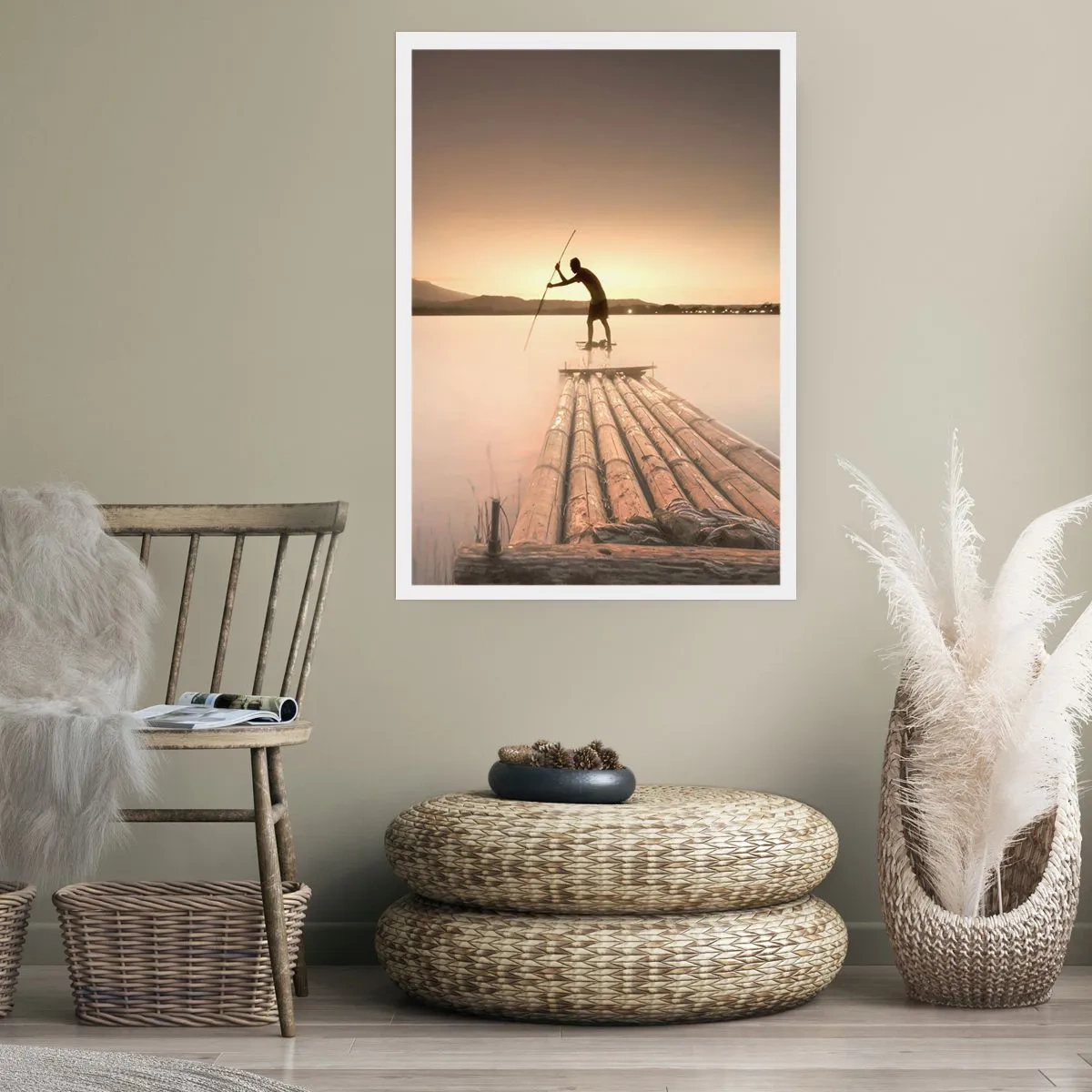 Affiche - Poster - Une silhouette sur un radeau de bambou au coucher du soleil - 50x70cm - Avant la fin du jour - Décoration murale moderne pour le salon et la chambre ARTTOR