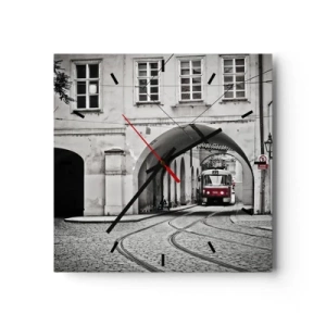 Horloge murale - Pendule murale - Un tramway noir et blanc dans une rue historique de la ville - 30x30cm - Dans le labyrinthe de la ville - Décoration murale moderne pour le salon et la chambre ARTTOR