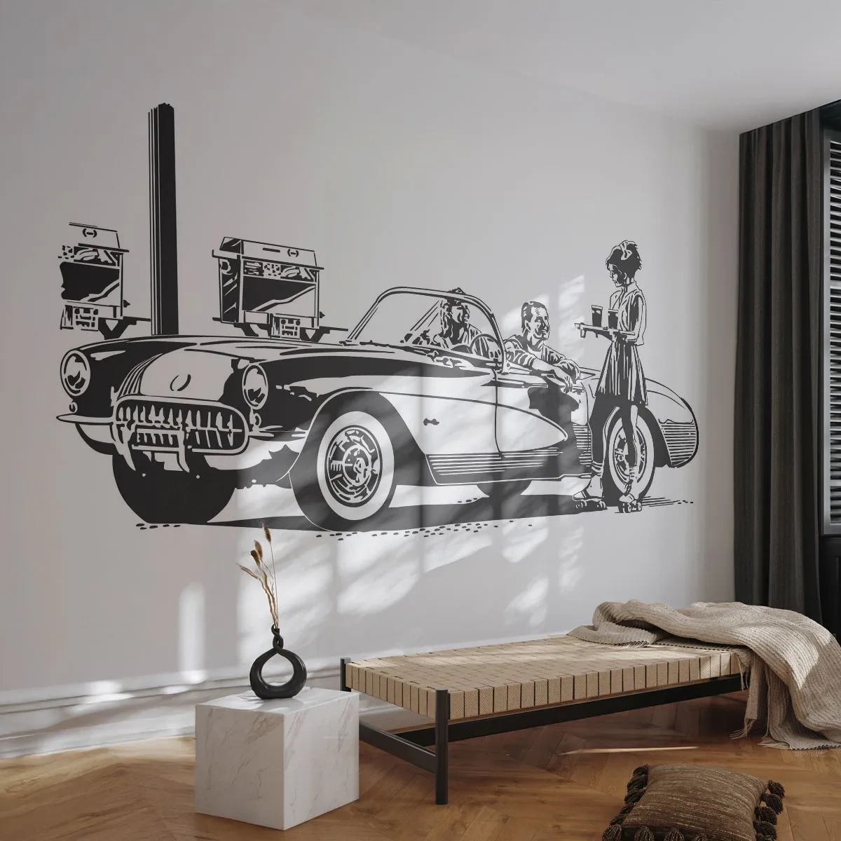 Papier Peint Photo Premium Sand - Illustration rétro avec une voiture classique et une serveuse en roller - 100x70cm - 60's - Amérique insouciante - Décoration murale moderne pour le salon et la chambre ARTTOR