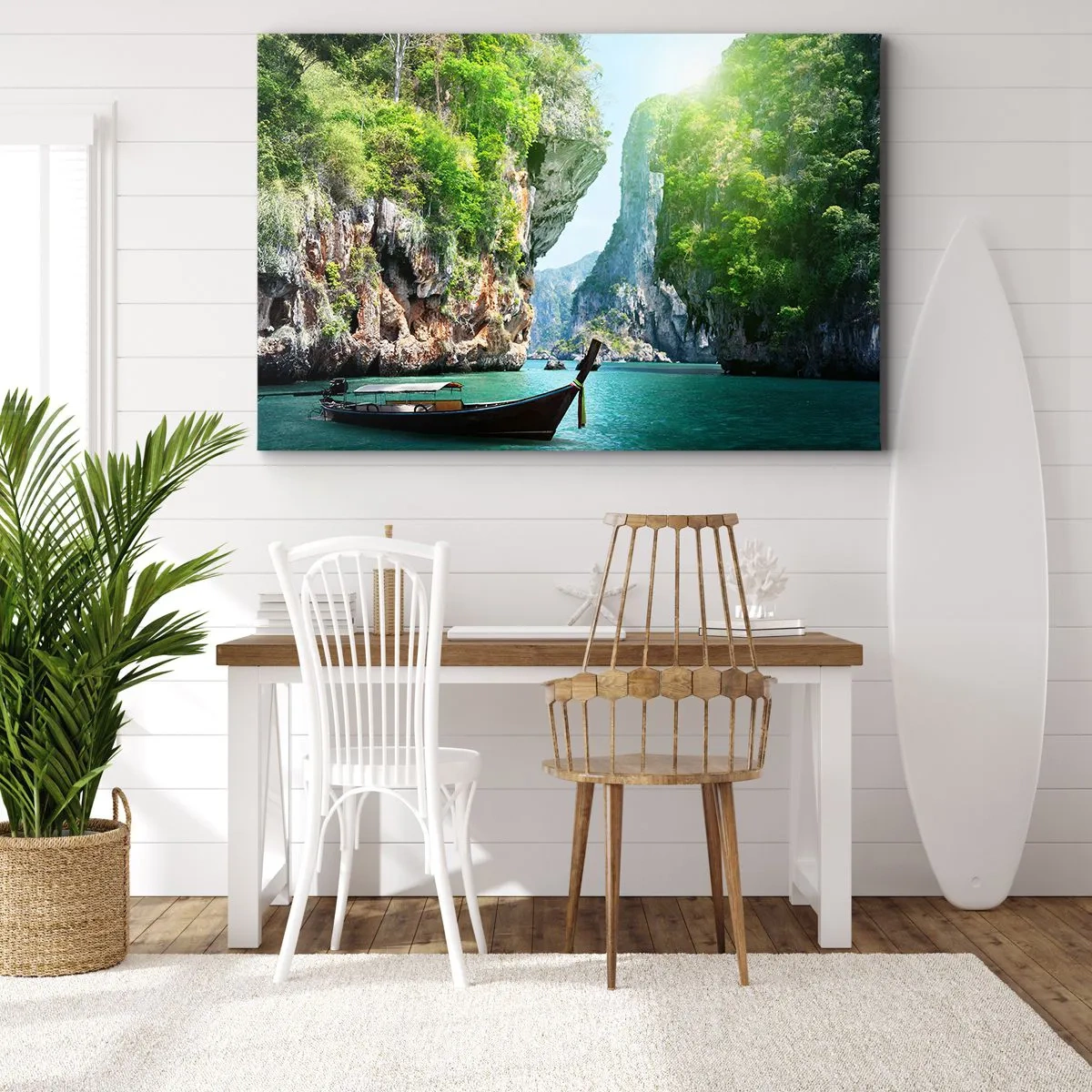 Impression sur toile - Image sur toile - Un bateau traditionnel sur fond de falaises tropicales et d'eaux turquoises - 120x80cm - Une invitation à un voyage exotique - Décoration murale moderne pour le salon et la chambre ARTTOR