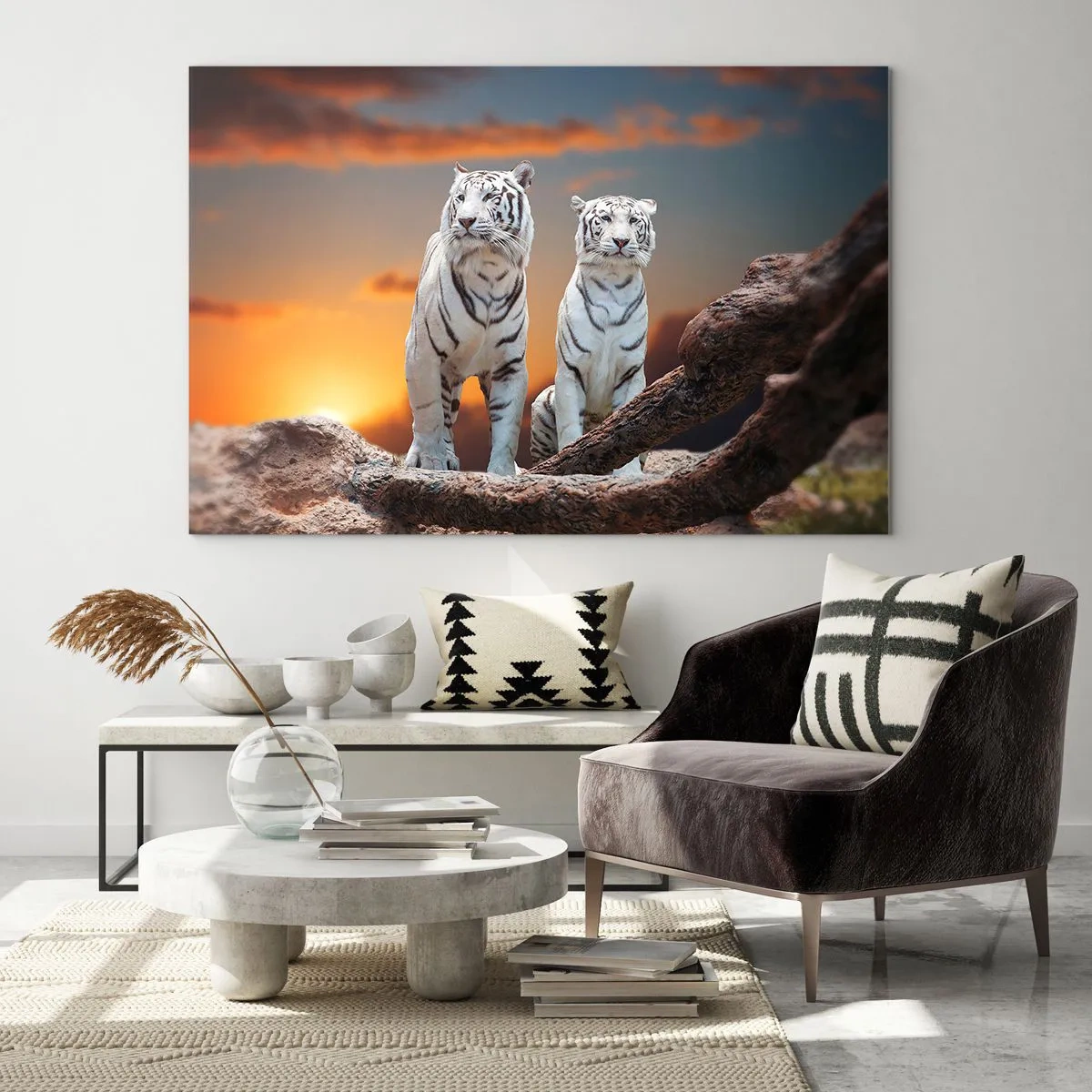 Impression sur verre - Image sur verre - Tigres blancs contre le soleil couchant - 70x50cm - Tout comme à Narnia - Décoration murale moderne pour le salon et la chambre ARTTOR