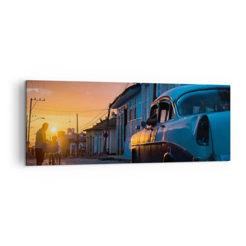 Impression sur toile - Image sur toile - Voiture et vélo rétro dans la rue à la lumière du soleil couchant - 140x50cm - Ici, le temps ralentit - Décoration murale moderne pour le salon et la chambre ARTTOR