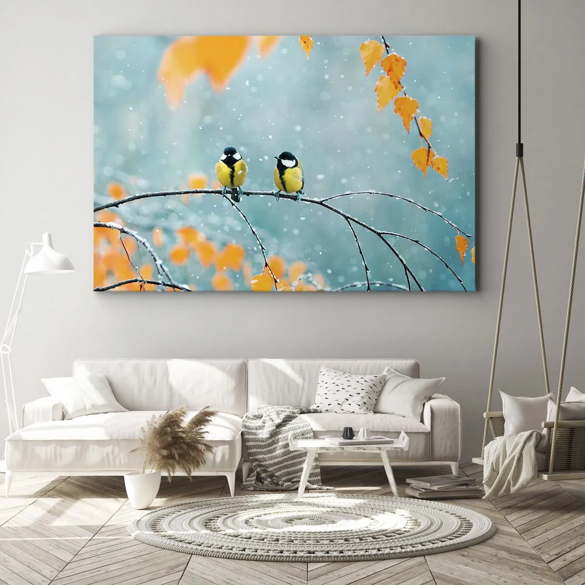 Impression sur toile - Image sur toile - Deux oiseaux sur une branche dans un décor hivernal avec des feuilles jaunes. - 100x70cm - Potins d'oiseaux - Décoration murale moderne pour le salon et la chambre ARTTOR