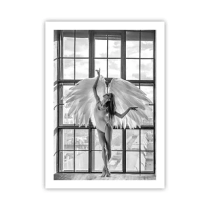 Affiche - Poster - Une figure avec des ailes d'ange sur le fond d'une fenêtre - 50x70cm - La ville des anges? - Décoration murale moderne pour le salon et la chambre ARTTOR