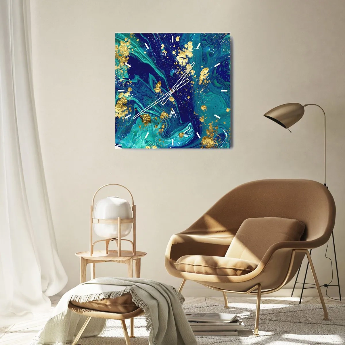 Horloge murale - Pendule murale - Une composition abstraite avec des accents bleus, verts et dorés. - 30x30cm - Les pétales du soleil - Décoration murale moderne pour le salon et la chambre ARTTOR