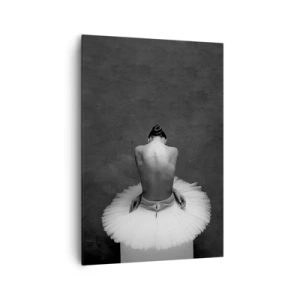 Impression sur toile - Image sur toile - Une danseuse de ballet dans une pose classique sur un fond sombre. - 70x100cm - C'est justement en train de fleurir - Décoration murale moderne pour le salon et la chambre ARTTOR