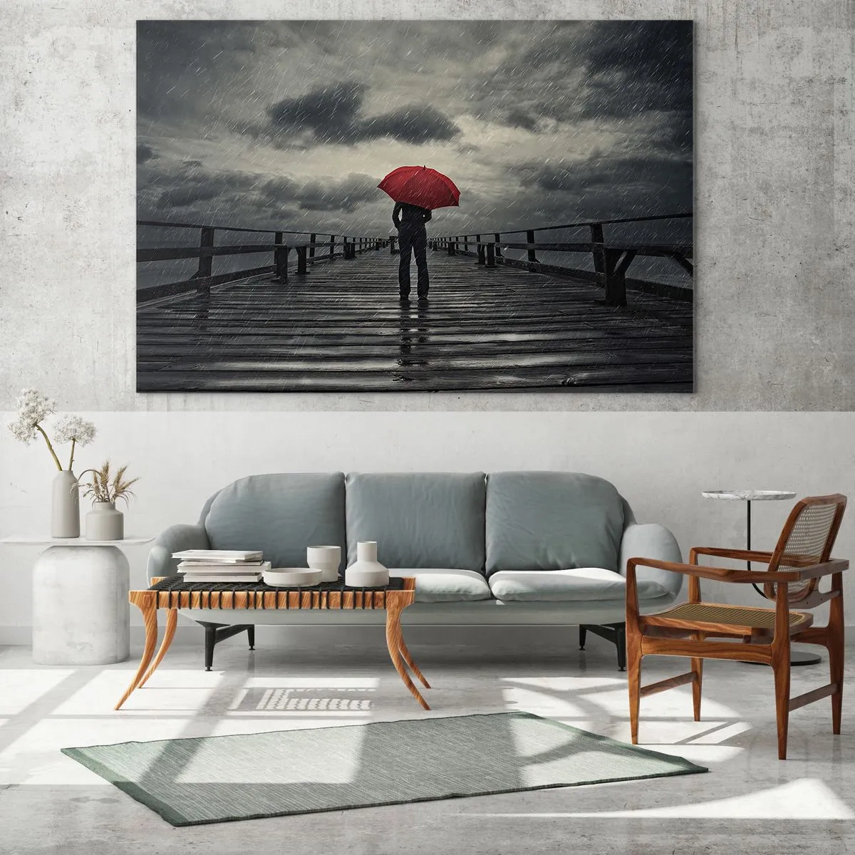 Impression sur verre - Image sur verre - Un homme avec un parapluie rouge sur une jetée en bois sous la pluie. - 70x50cm - Peu importe qu'il pleuve - Décoration murale moderne pour le salon et la chambre ARTTOR