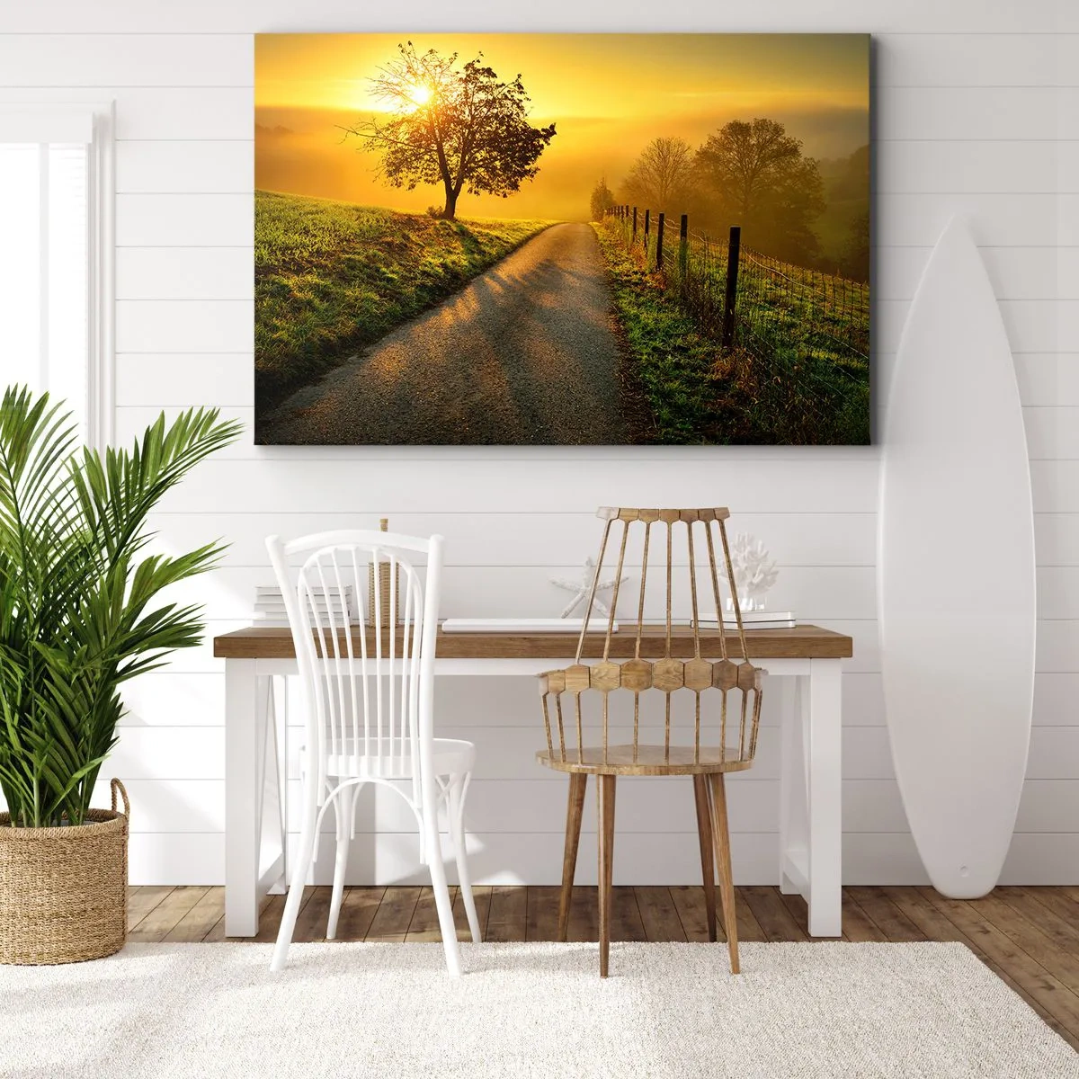 Impression sur toile - Image sur toile - Une route pittoresque au coucher du soleil avec un arbre solitaire en arrière-plan - 120x80cm - Après-midi de miel - Décoration murale moderne pour le salon et la chambre ARTTOR